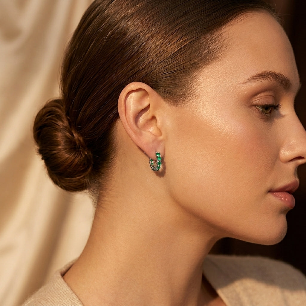 Boucles d'oreilles créoles en or émeraude