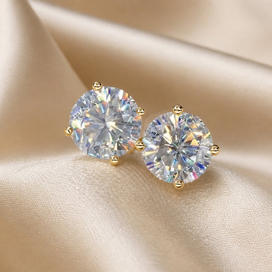 Boucles d'oreilles scintillantes en or blanc avec zirconia