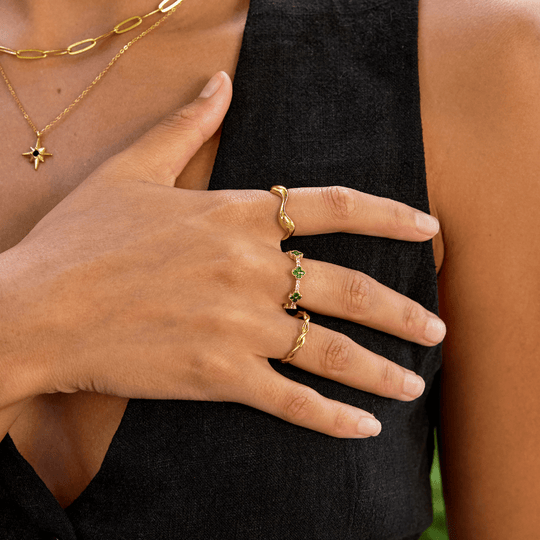 Bague vague en or 18K