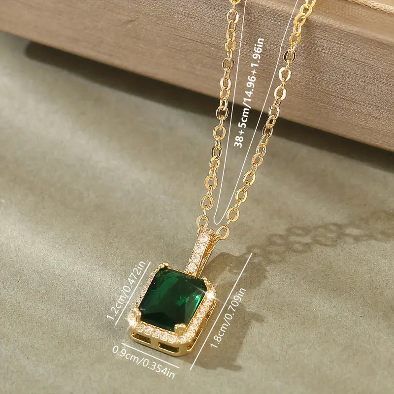 Collier Rectangulaire Halo en Or et Émeraude