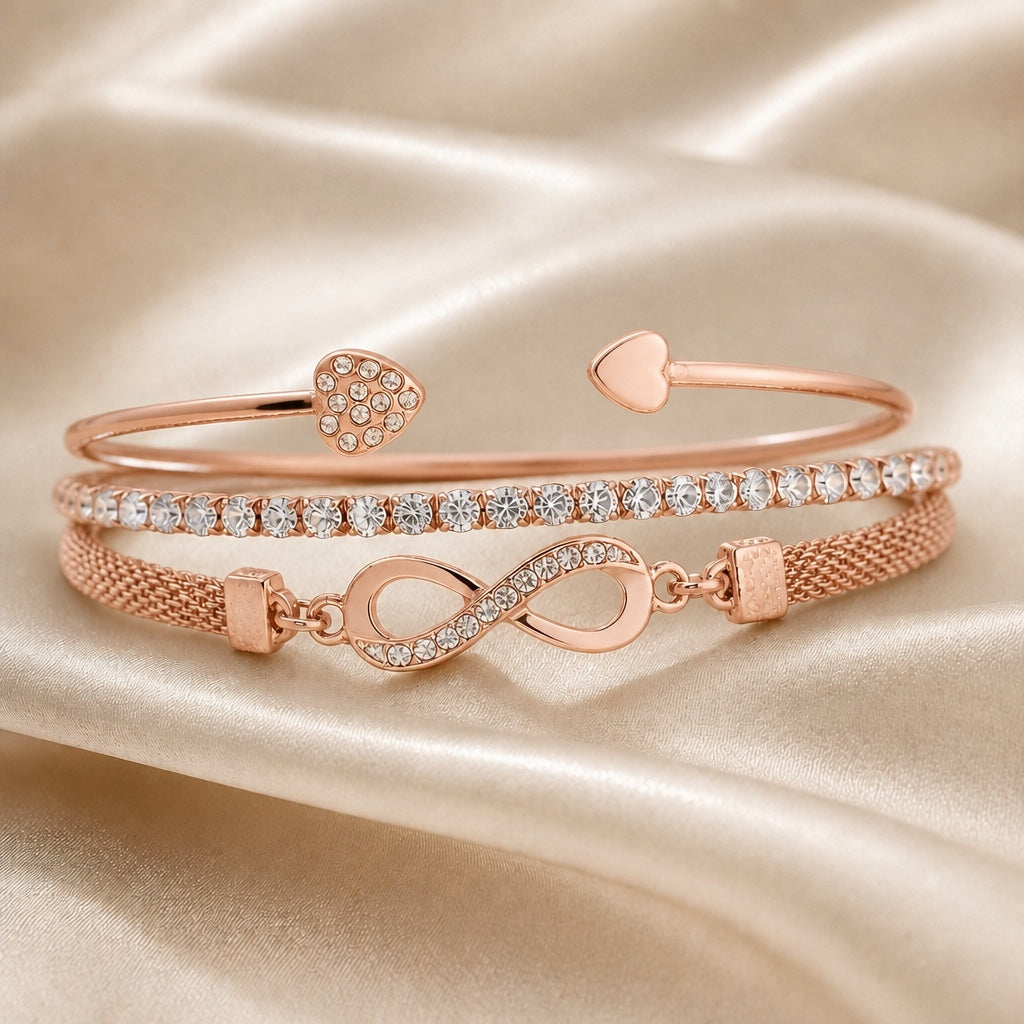 Collection de bracelets avec strass en or blanc et motif infini