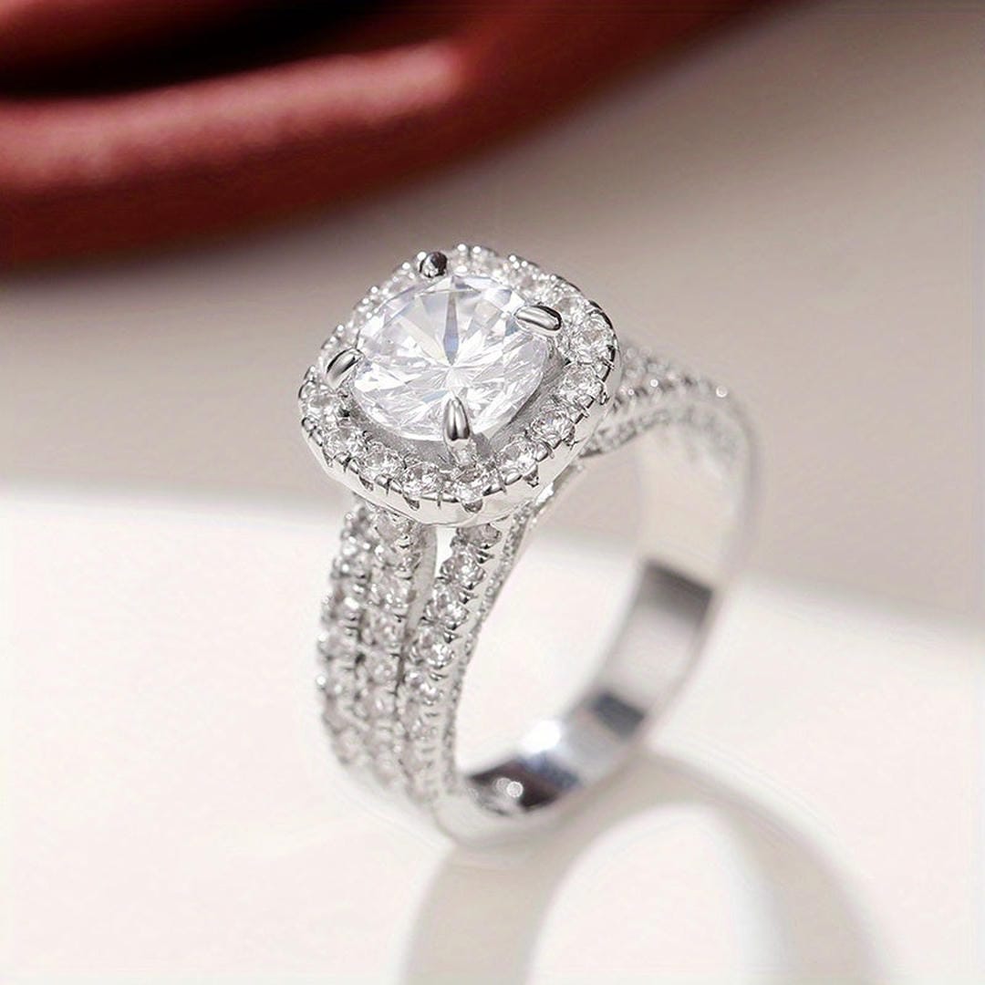 Bague Énonciatrice Halo Pavé en Coussin