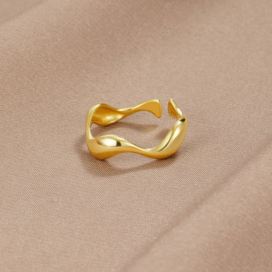Bague vague en or 18K