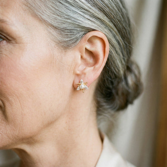Boucles d'oreilles en fleurs avec cristaux et perles