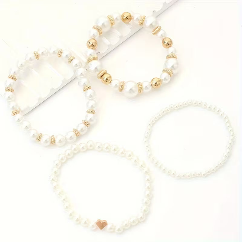 Bracelets en perles blanches