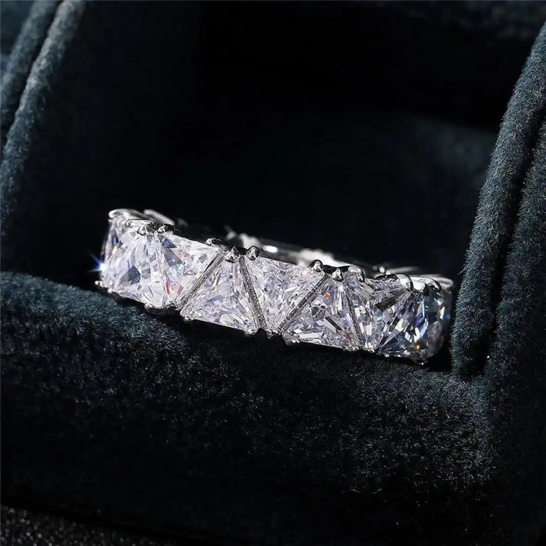 Bague en Pierre Triangle Vintage