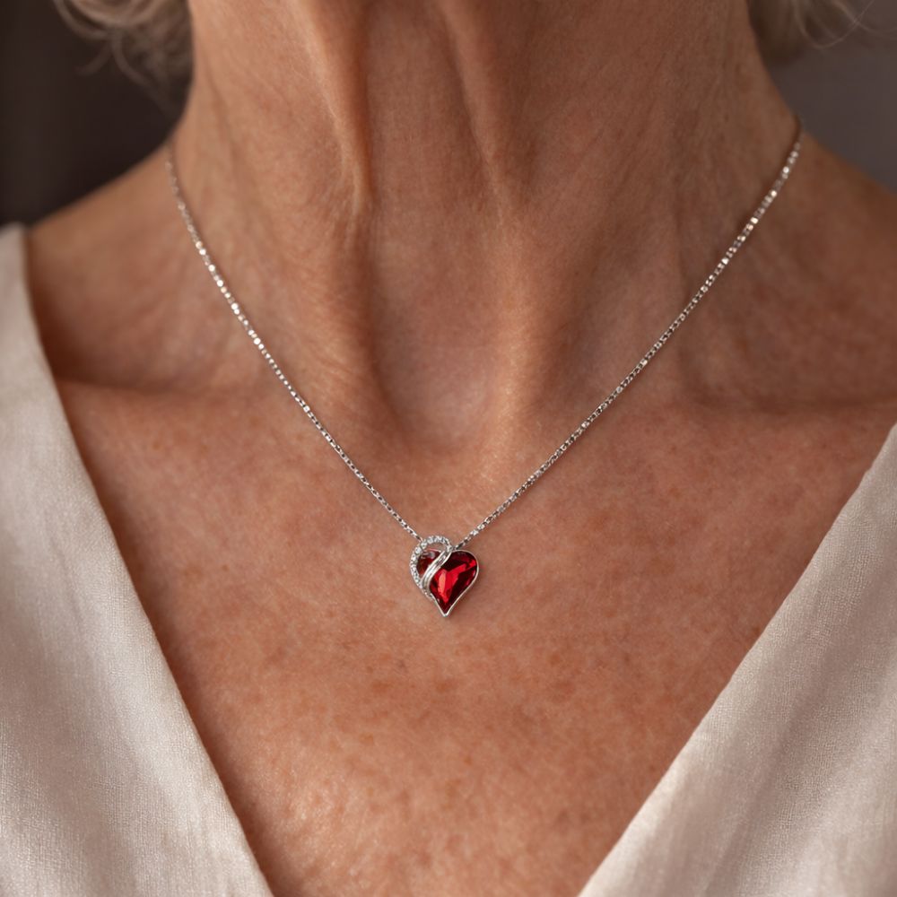 Collier Infini en Rubis Cœur