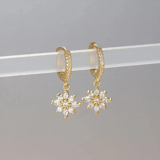 Boucles d'oreilles pendantes en cristal classique en forme de flocon de neige