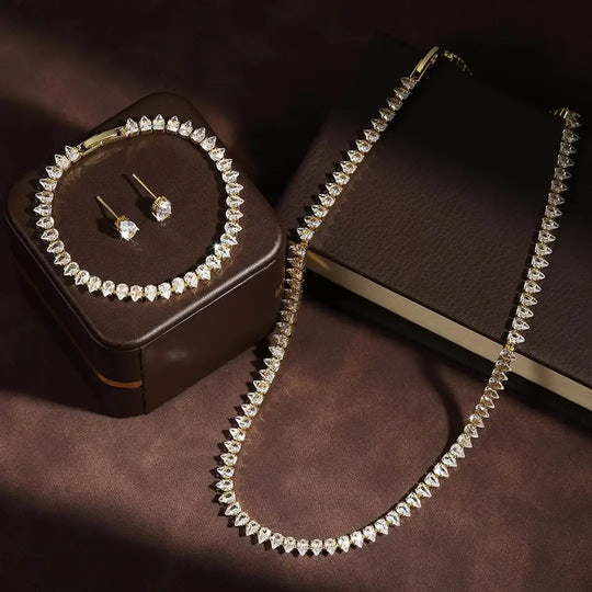 Superbe ensemble complet de mariage en zircon cubique clair rond