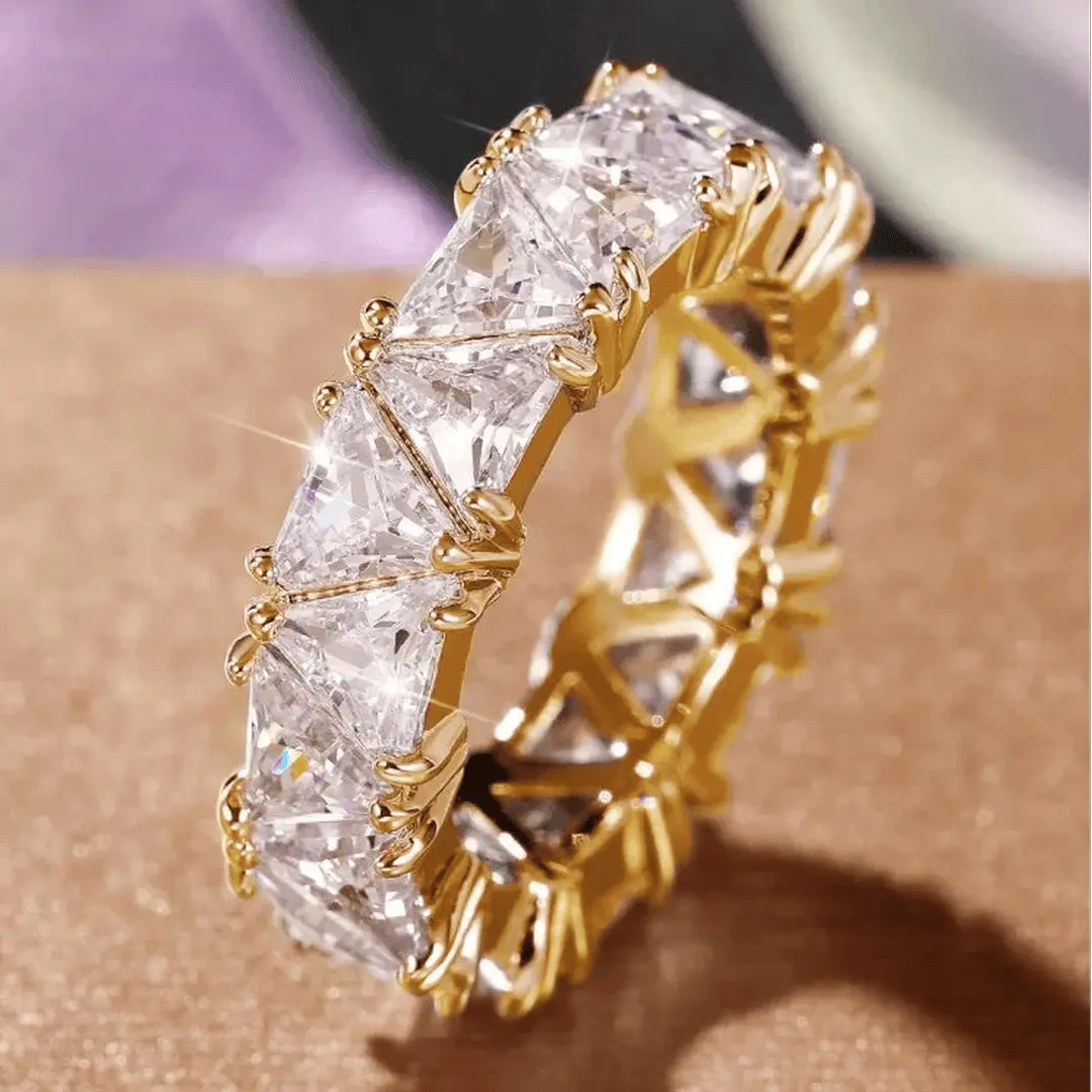 Bague en Pierre Triangle Vintage