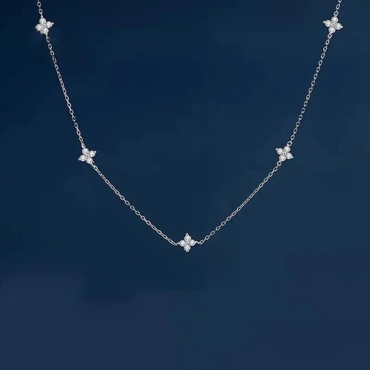 Collier en Zirconia Incrusté de Fleurs Magnifiques