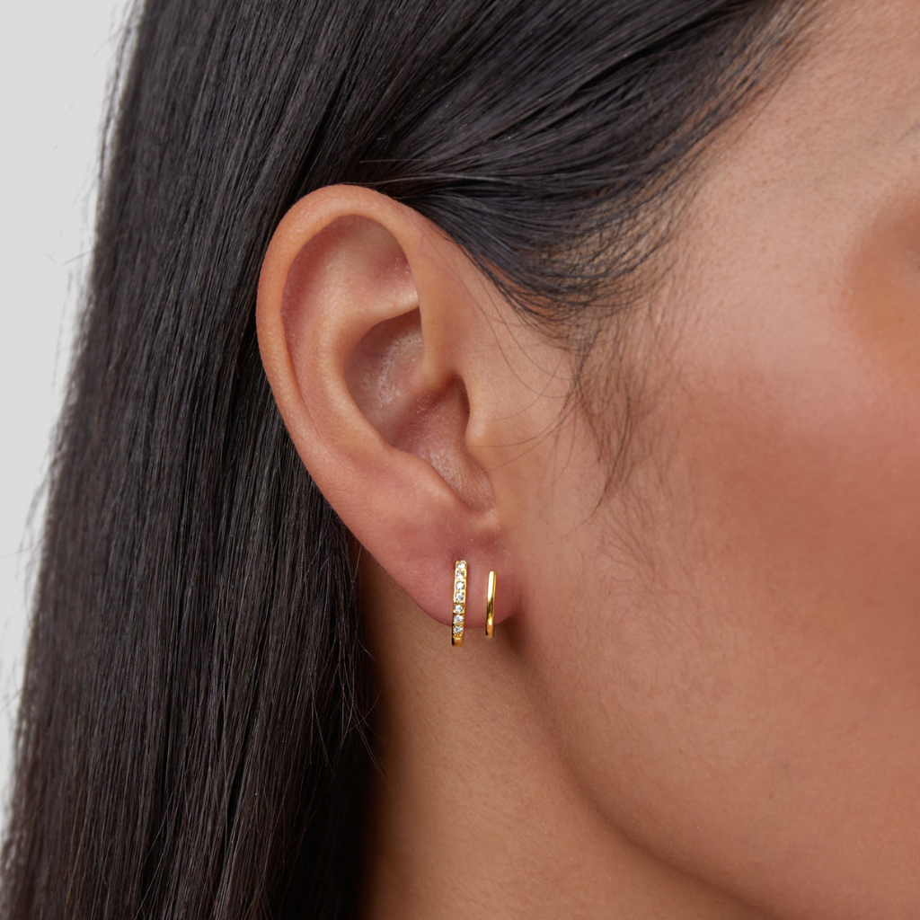 Boucles d'Oreilles en Or 18K et Cristal en Forme de Griffe