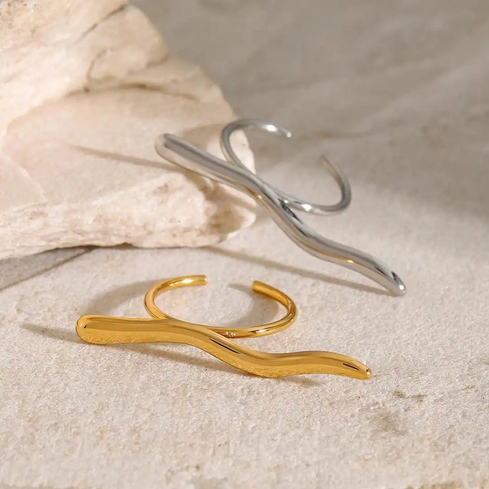 Bague Minimaliste en Brindille Dorée