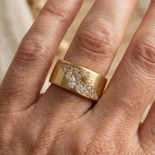 Bague en Zirconium avec Incrustation Dorée en Feuille