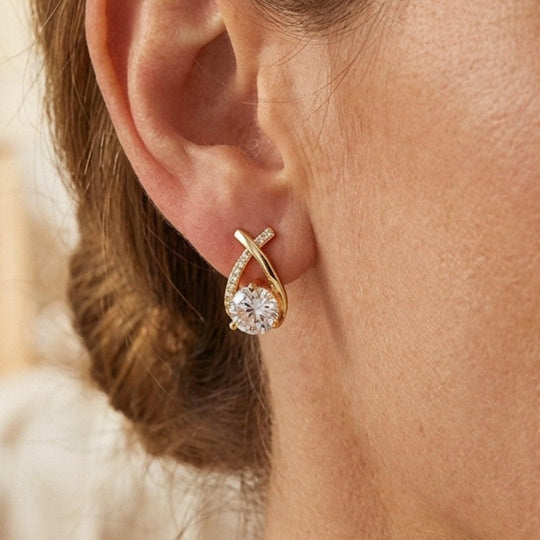 Boucles d'oreilles en cubic à goutte d'eau torsadée de luxe