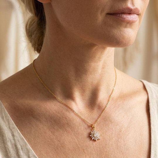 Ensemble de collier et boucles d'oreilles en zircon argenté tendance avec tournesol