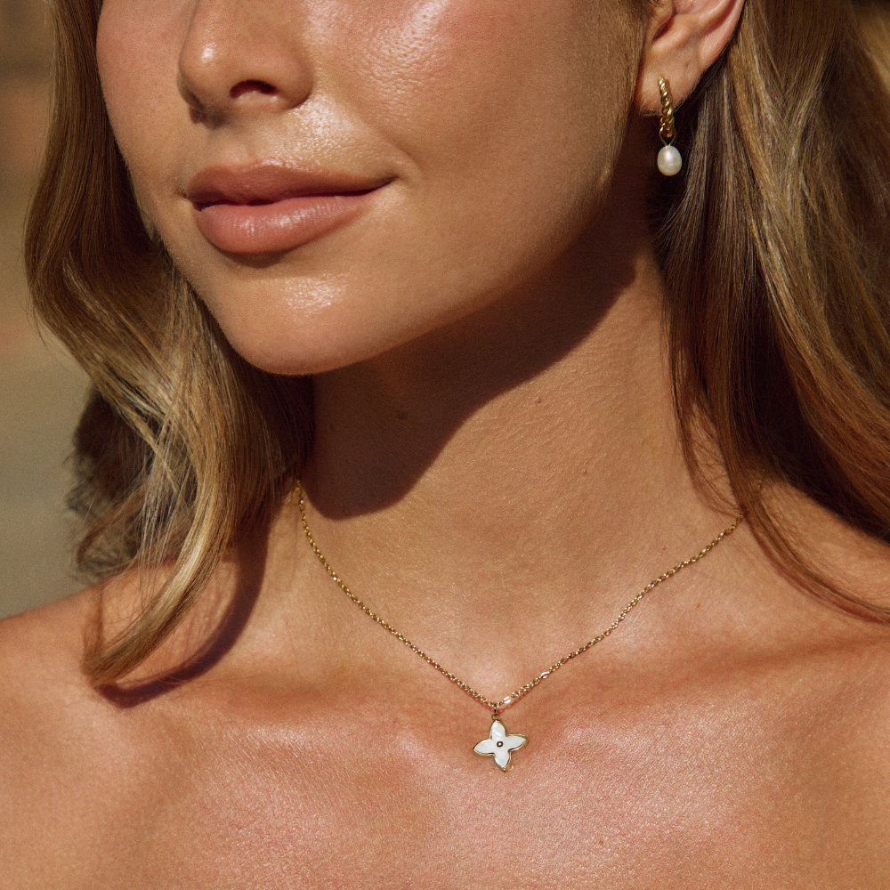 Collier Pétale de Fleur Blanche