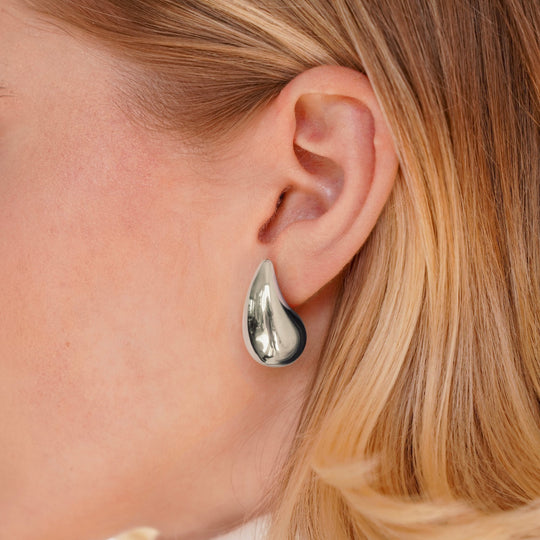 Boucles d'oreilles Amara en argent en forme de goutte