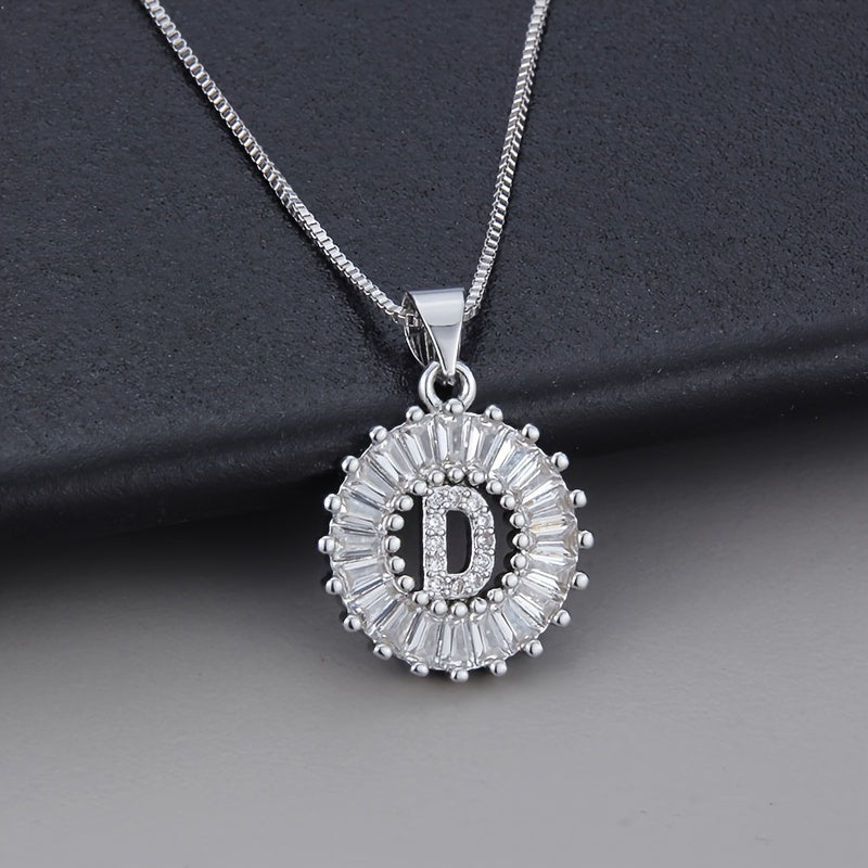 Collier en or blanc avec initiale "Z" et zirconiums