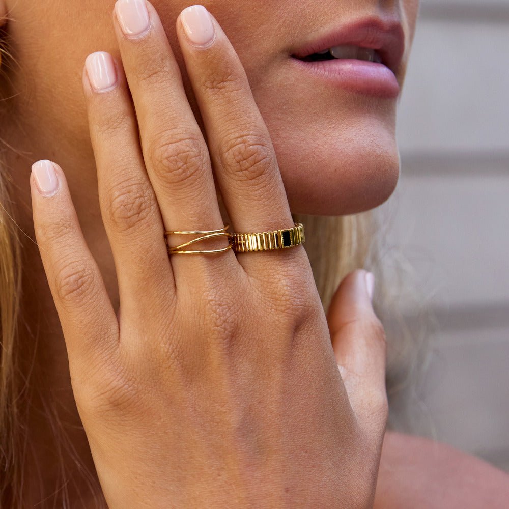 Bague en Cristal Noir Canellé