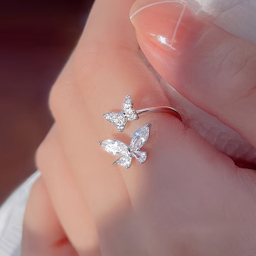 Bague en Or Blanc avec Deux Papillons en Zirconium