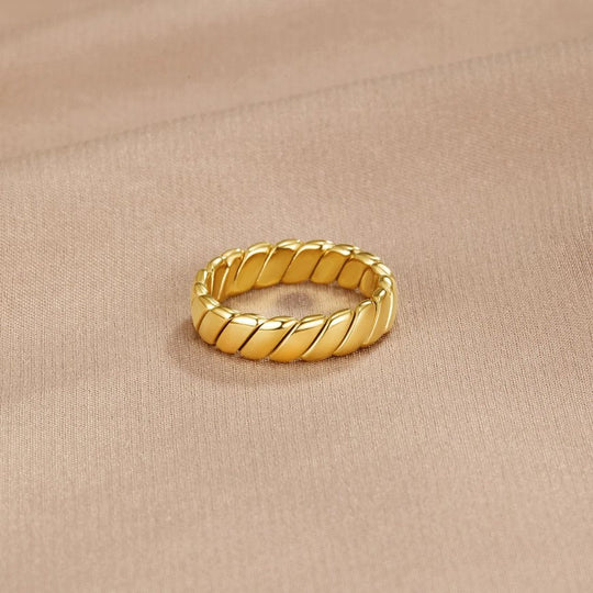 Bague Infinity Tordue Calira