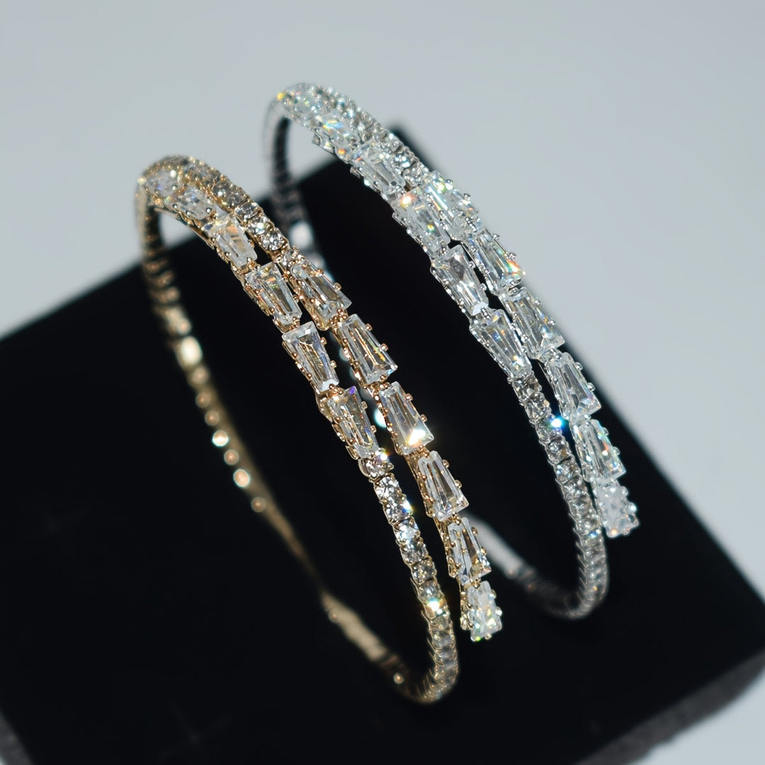 Bracelet élégant en or blanc avec zircon cubique
