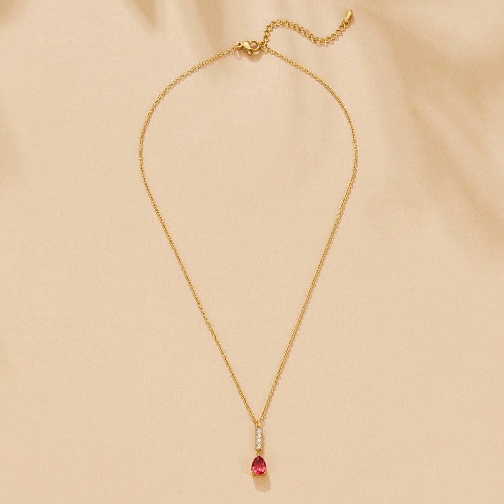 Collier en forme de goutte de cristal rubis