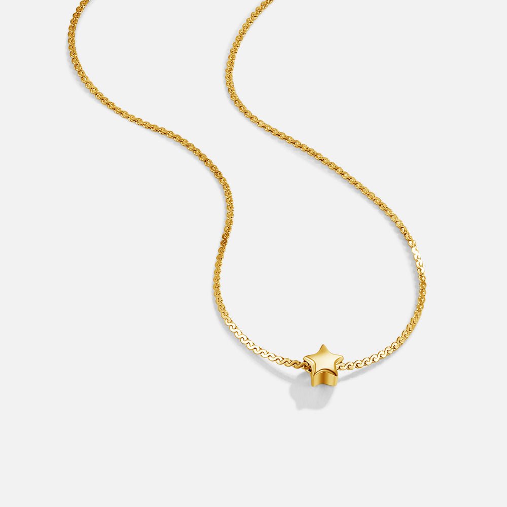 Collier en or avec pendentif étoile délicate