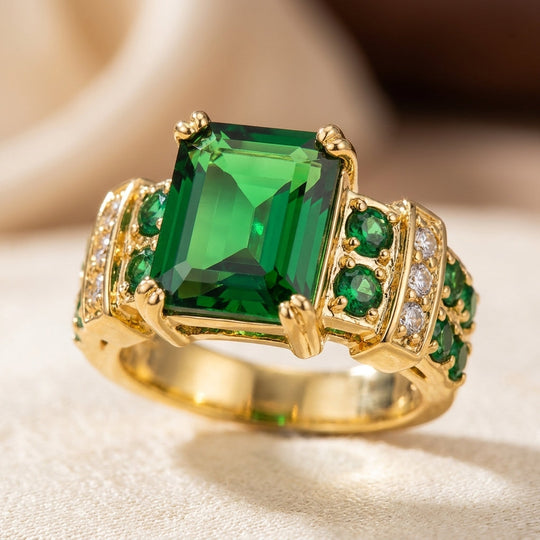 Bague géométrique en or émeraude