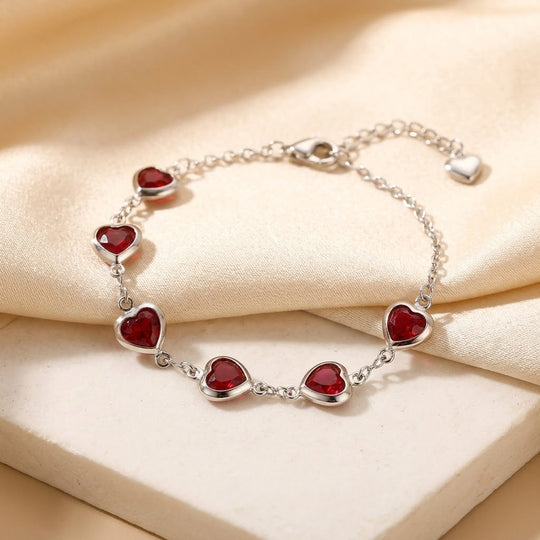 Bracelet en Chaîne en Argent et Rubis en Forme de Cœur