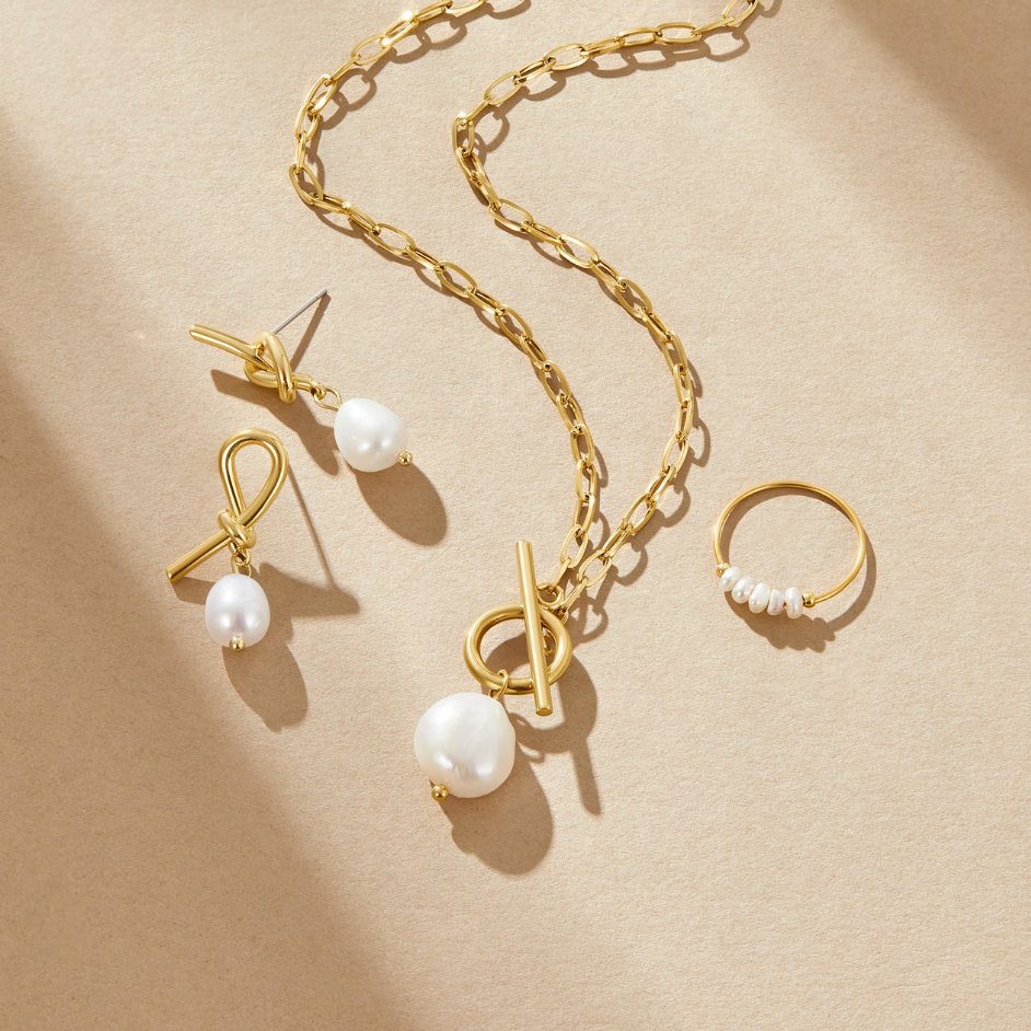 Collier en perles d'eau douce et or Eva