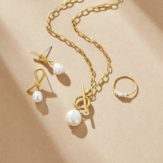 Collier en perles d'eau douce et or Eva