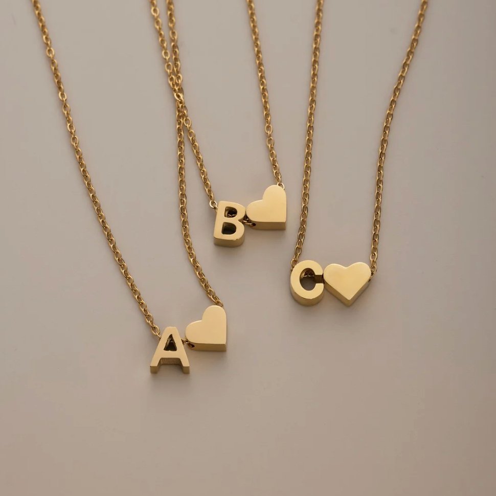 Collier en Or "Amour Éternel" et Lettre