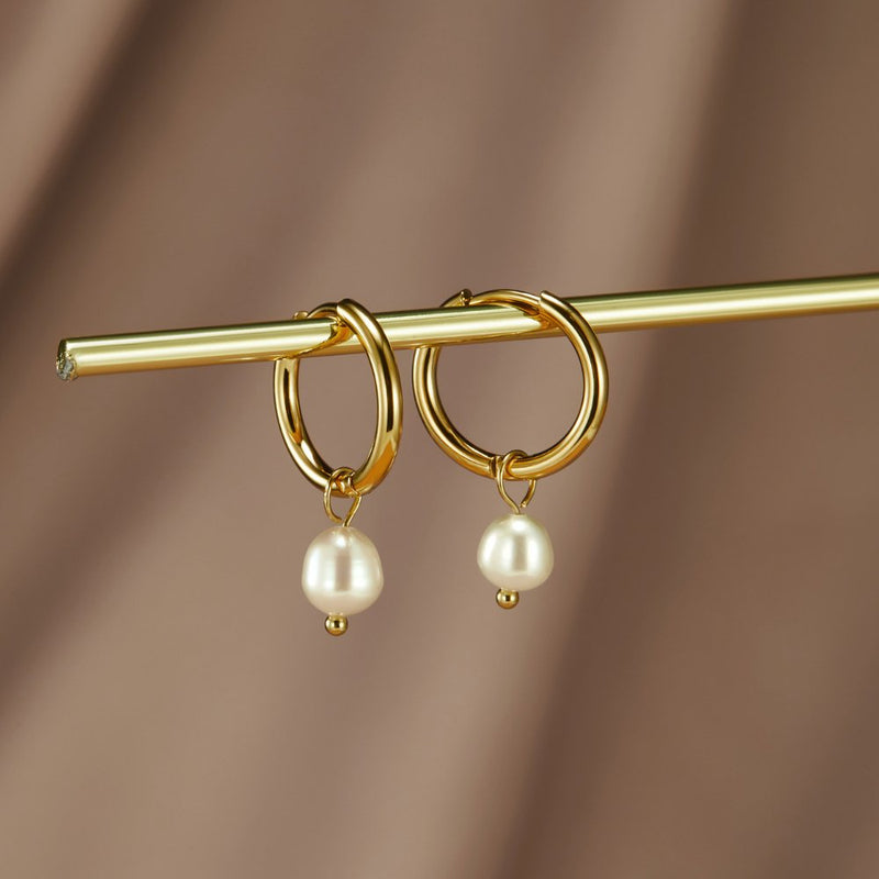 Boucles d'Oreilles Créoles Bella en Perles d'Eau Douce