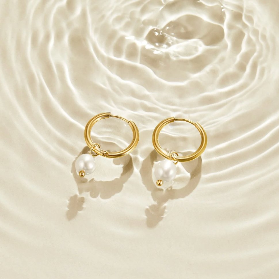 Boucles d'Oreilles Créoles Bella en Perles d'Eau Douce