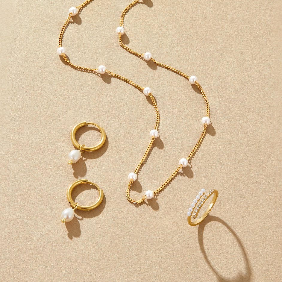 Boucles d'Oreilles Créoles Bella en Perles d'Eau Douce