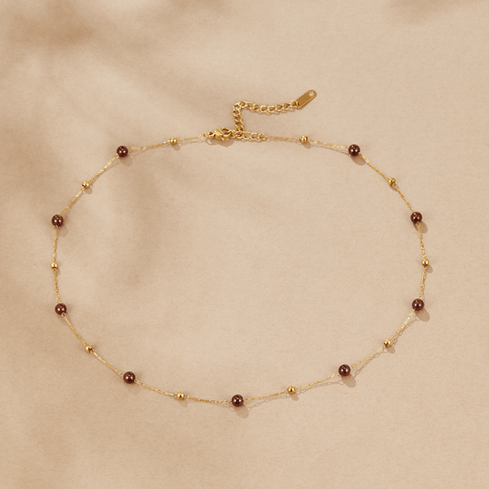 Collier en perles de grenat rouge vin