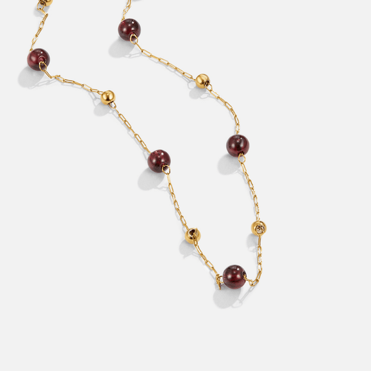 Collier en perles de grenat rouge vin