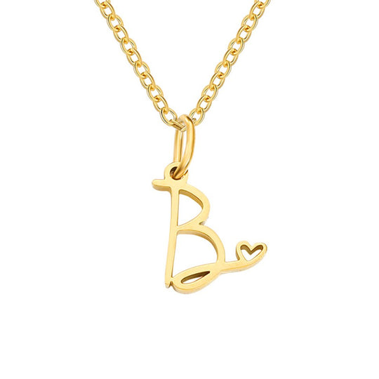Collier en cœur avec lettre en or