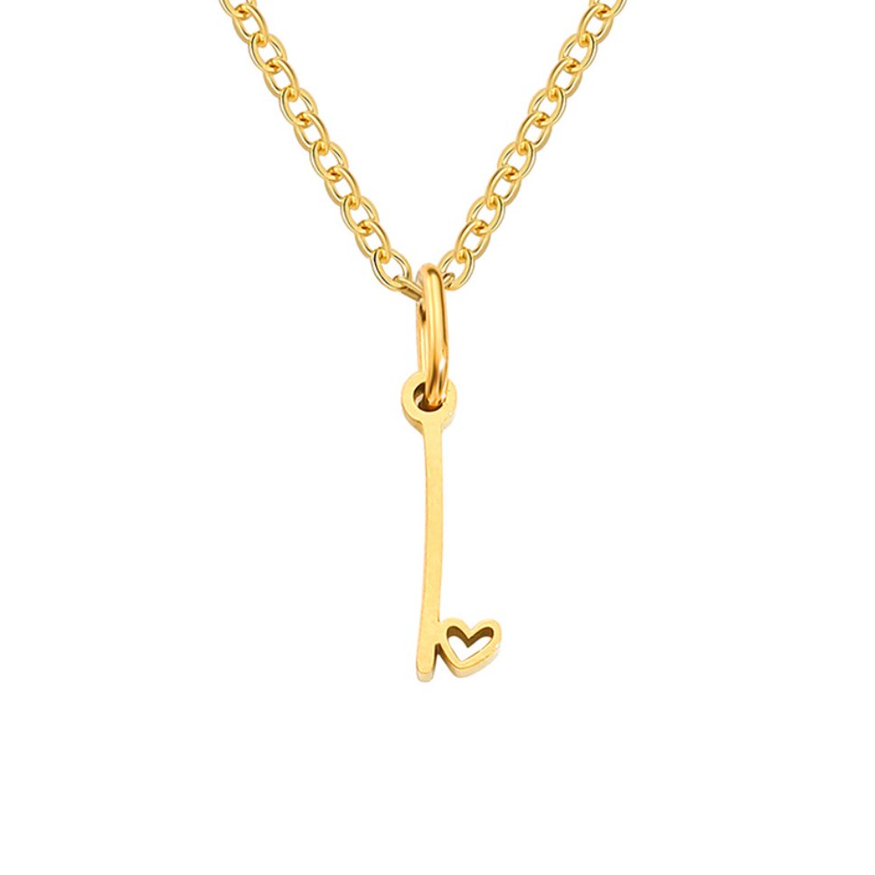 Collier en cœur avec lettre en or