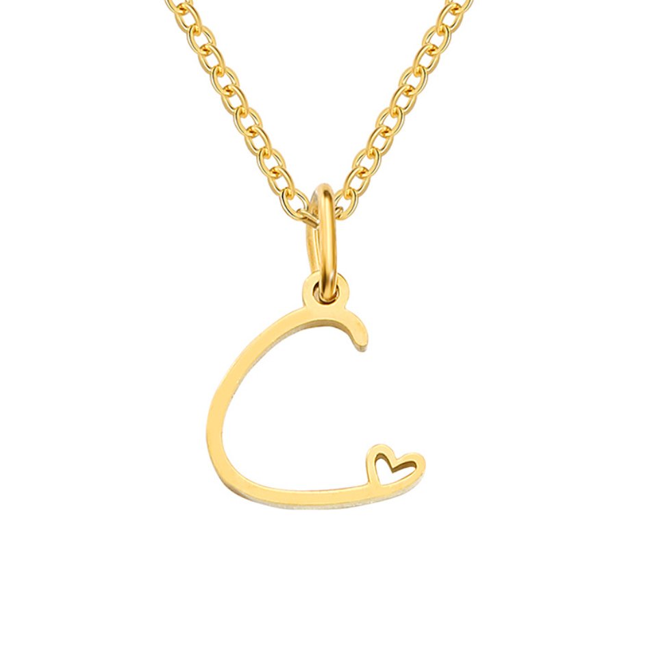 Collier en cœur avec lettre en or