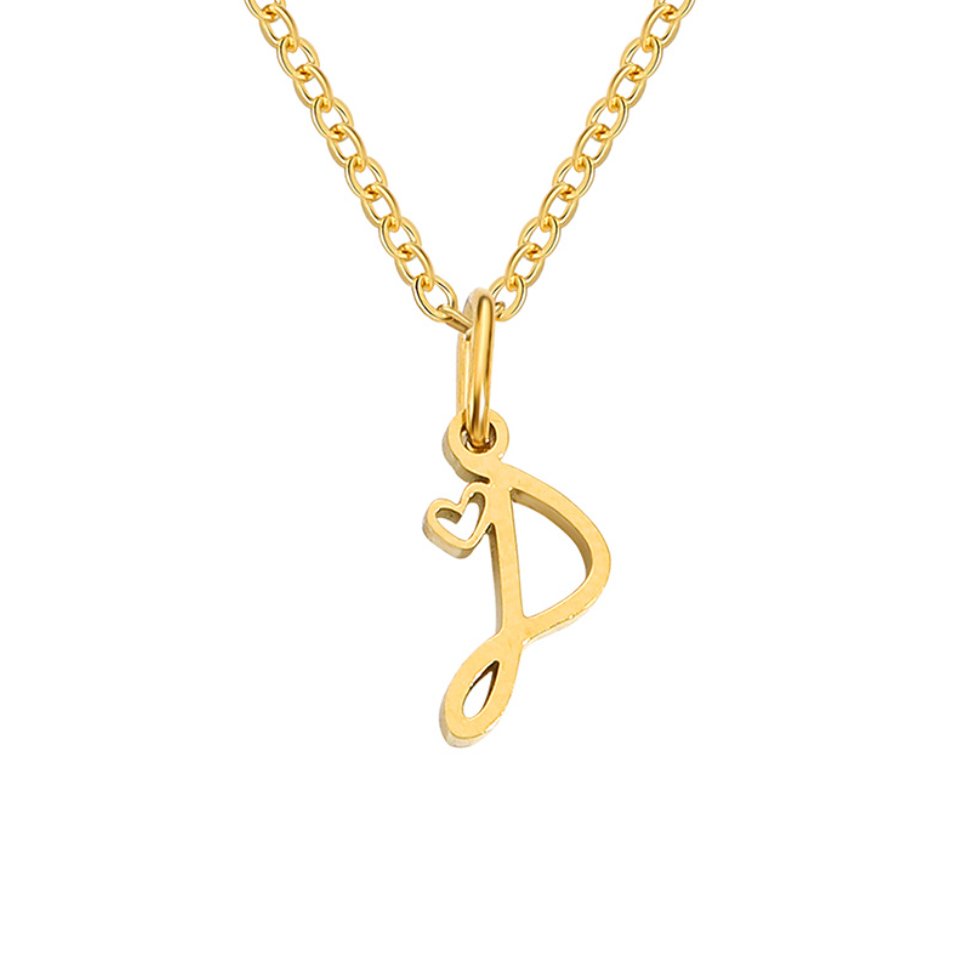 Collier en cœur avec lettre en or