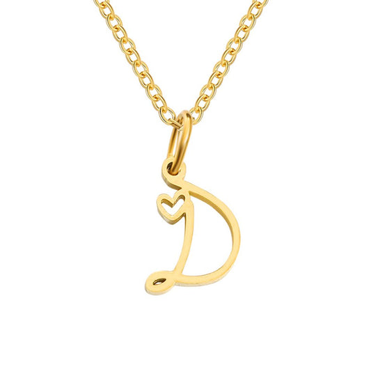 Collier en cœur avec lettre en or