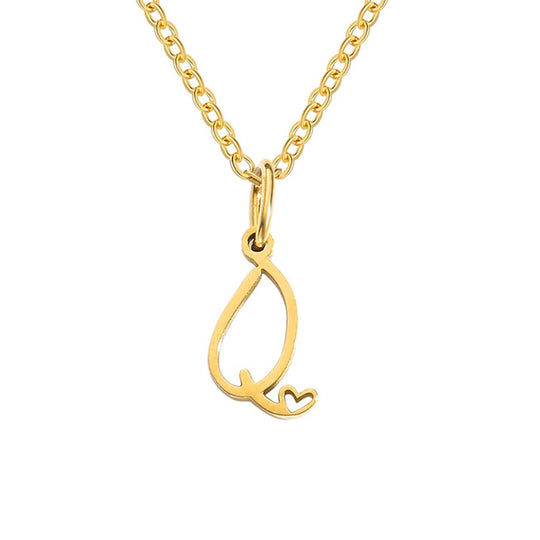 Collier en cœur avec lettre en or