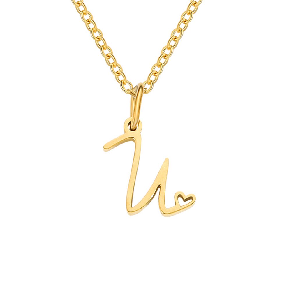 Collier en cœur avec lettre en or