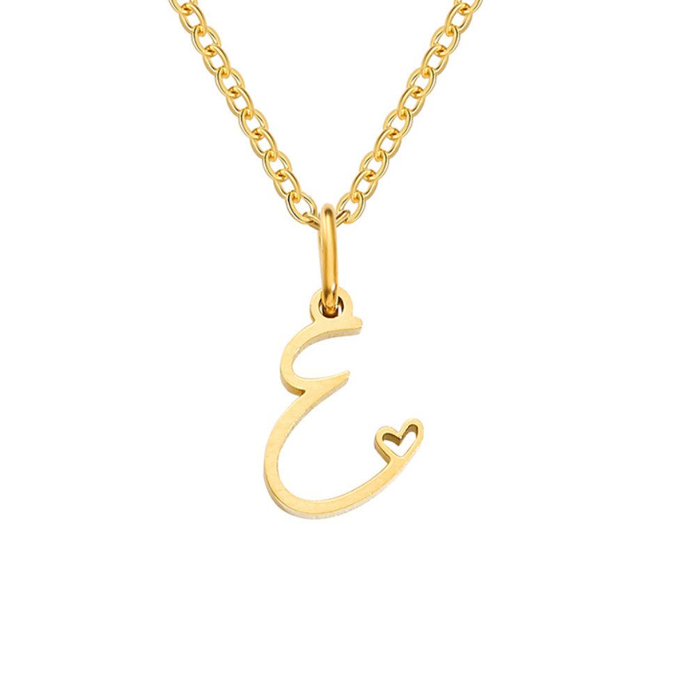 Collier en cœur avec lettre en or