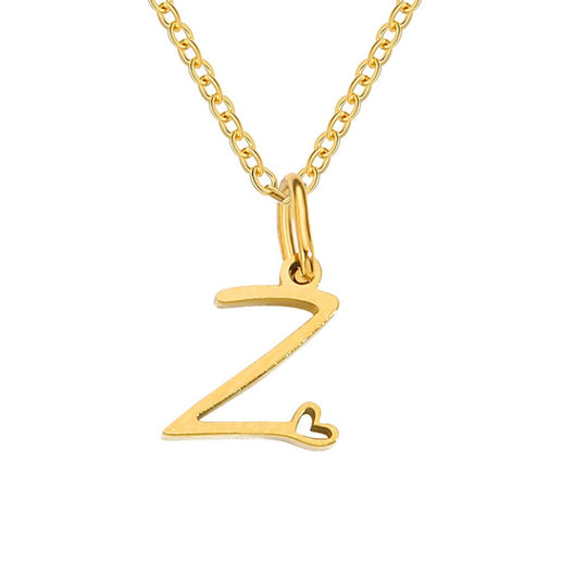 Collier en cœur avec lettre en or