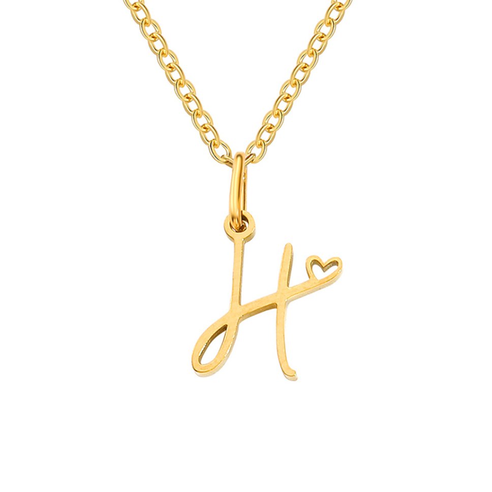 Collier en cœur avec lettre en or