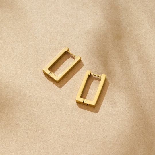 Boucles d'oreilles créoles rectangulaires en or